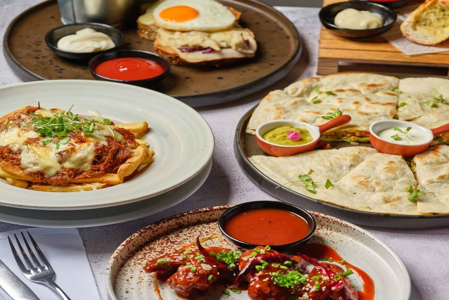 Bangkok: Public All Day Dining Grand Mercure Bangkok Atrium