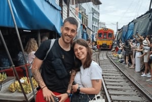 Bangkokissa: Lohikäärmetemppelin kanssa