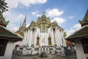 Bangkokissa: Buddha (Wat Pho) itseopastettu äänikierros.