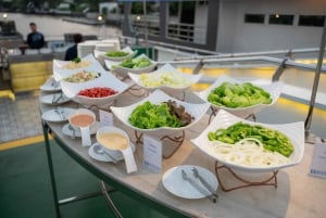 Bangkok: Riverside Dinner Buffet Cruise på Chao Phraya