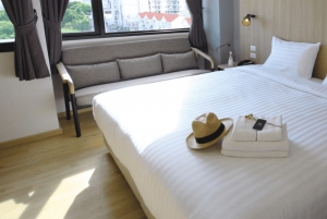 Bangkok Royal Galaxy Dinner Cruise, Hotel & Private Transfer