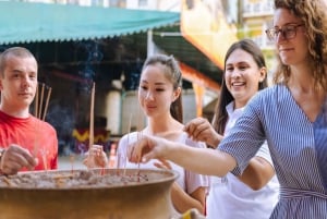 Upplev Bangkoks ikoniska Chinatown: Sevärdheter och gatukök