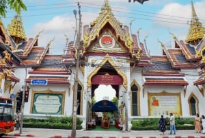 Bangkok: Sacred Temples & China Town Private Guided Tour