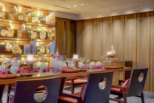 Bangkokissa: Saffron Contemporary Thai Signature F&B paketti