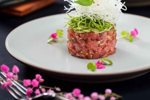 Bangkokissa: Saffron Contemporary Thai Signature F&B paketti