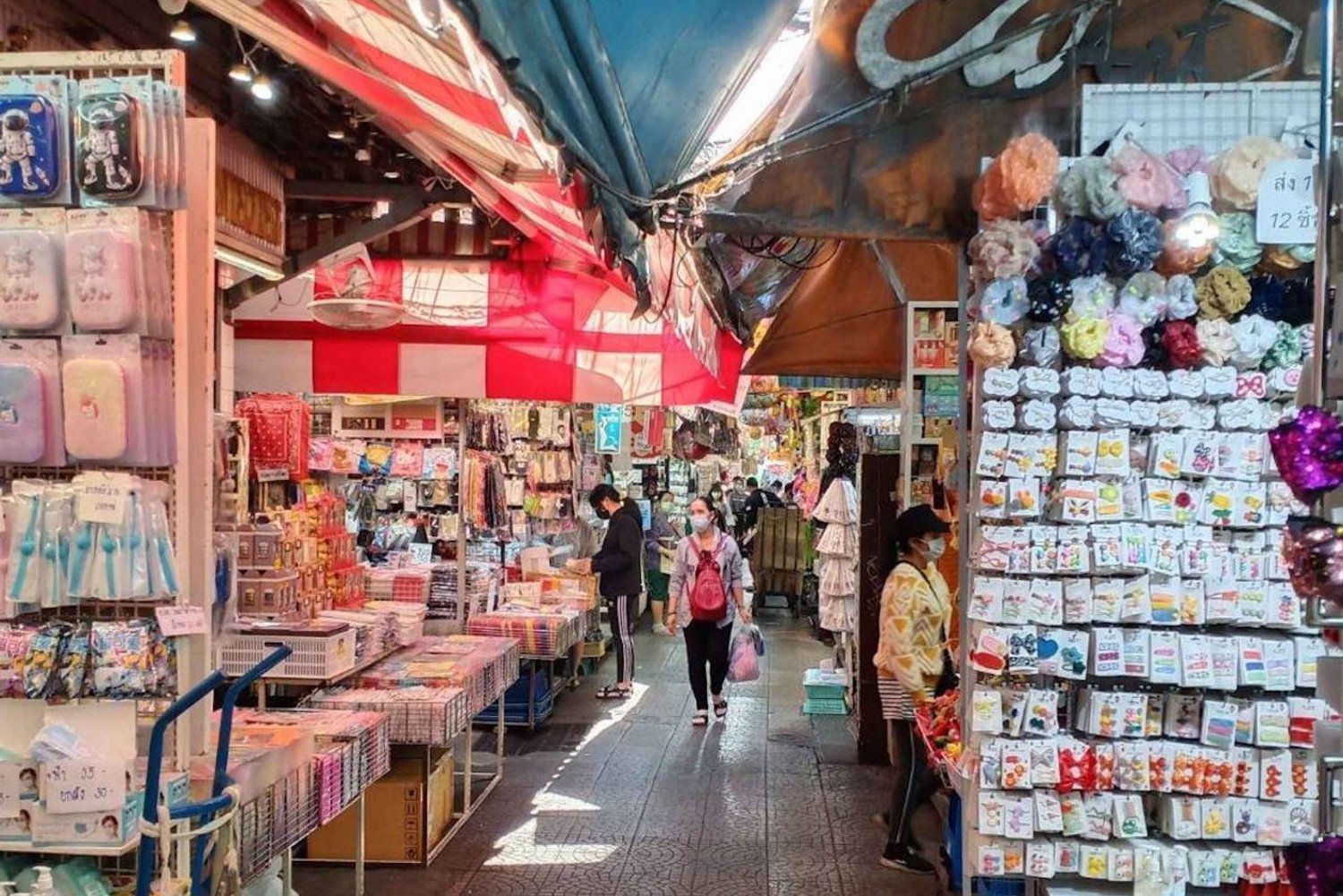 Bangkok: Sampeng Market Guided Tour biggest wholesale Market