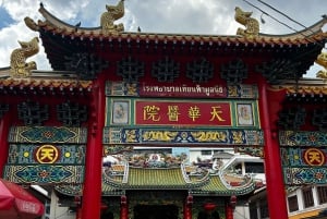 Bangkok: Sampeng Market Guided Tour biggest wholesale Market