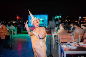 Bangkokissa: Smile Riverside Dinner Cruise