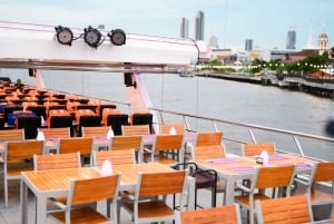 Bangkokissa: Smile Riverside Dinner Cruise