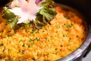 Bangkokissa: Smile Riverside Dinner Cruise