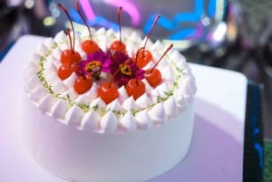 Bangkokissa: Smile Riverside Dinner Cruise