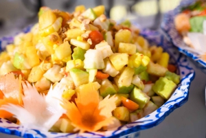 Bangkokissa: Smile Riverside Dinner Cruise