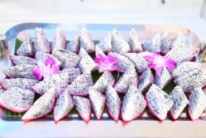 Bangkokissa: Smile Riverside Dinner Cruise