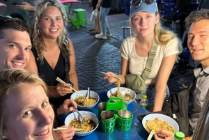 Bangkok: Tour gastronomico notturno con degustazione di cibo da strada
