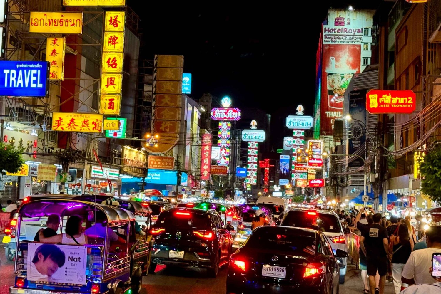 Bangkokissa: Wat Arunin auringonlasku: Street Food Tour Tuk Tuk Tukin kanssa