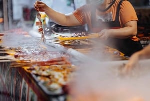 Bangkok al tramonto: rooftop bar, street food e tour dei bar nascosti