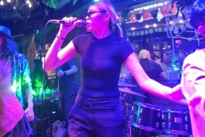 Bangkok al tramonto: rooftop bar, street food e tour dei bar nascosti