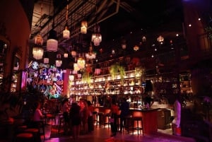 Bangkok al tramonto: rooftop bar, street food e tour dei bar nascosti