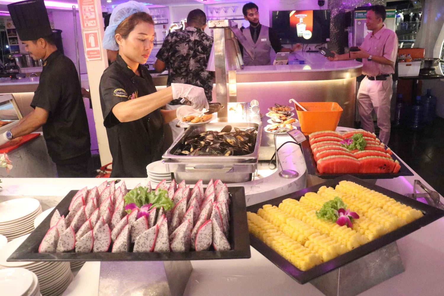 Bangkok: Tempel i solnedgången och middagskryssning på floden