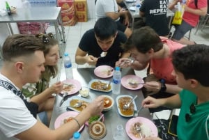 Bangkok: Chinatown Foodie Walking Tour med 12 smagsprøver