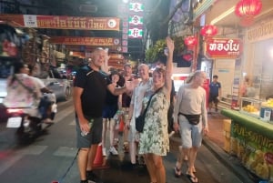 Bangkok: Chinatown Foodie Foodie Walking Tour med 12 smaksprøver