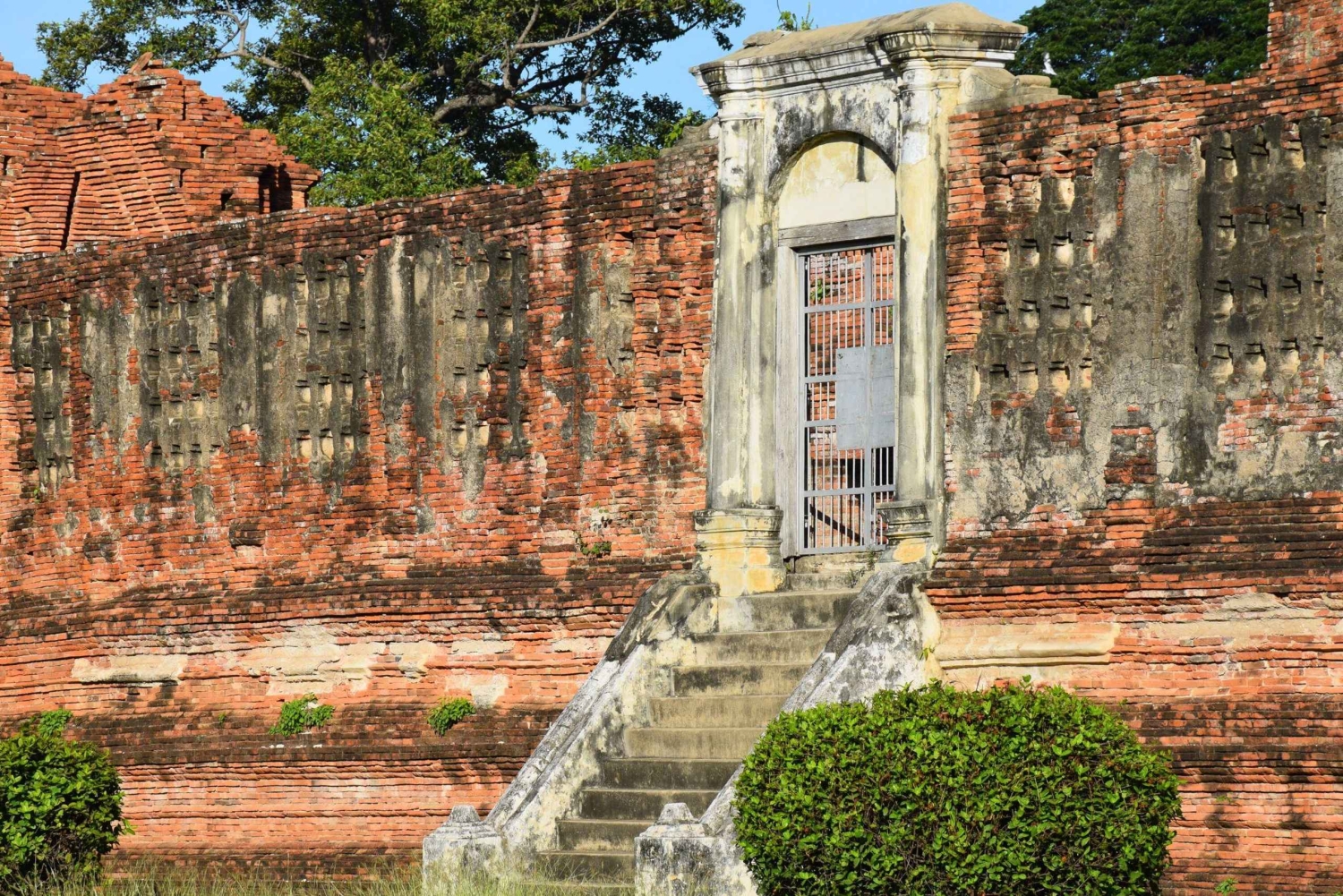 バンコク：タイ仏教美術史の旅、アユタヤへ
