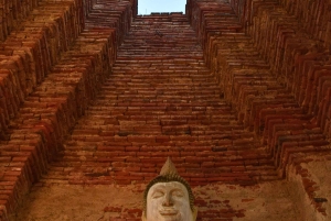 バンコク：タイ仏教美術史の旅、アユタヤへ