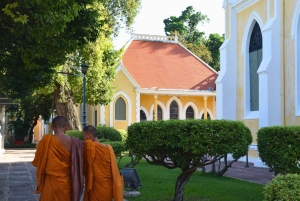 バンコク：タイ仏教美術史の旅、アユタヤへ