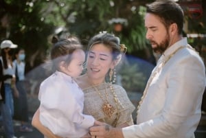 Bangkokissa: Bangkok: Thaimaalainen buddhalainen hääseremonia ja valokuvaus