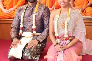 Bangkokissa: Bangkok: Thaimaalainen buddhalainen hääseremonia ja valokuvaus