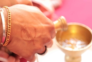 Bangkokissa: Bangkok: Thaimaalainen buddhalainen hääseremonia ja valokuvaus