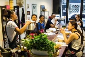 Bangkok: Thai Cooking Class and Onnuch Market Tour