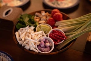 Bangkok: Thailändsk matlagningskurs med 4 rätter och thailändsk drink