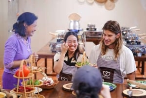 Bangkok: Thaise kookles met witte lotus en markttour
