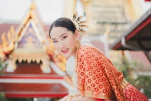 Bangkok:Thai costume with Long tail boat photoshoot