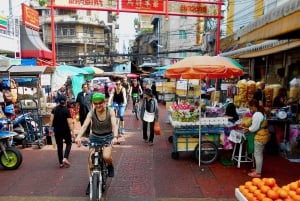 Bangkok: Thai culture and local life guided bike tour