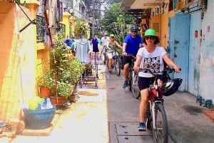 Bangkok: Thai culture and local life guided bike tour