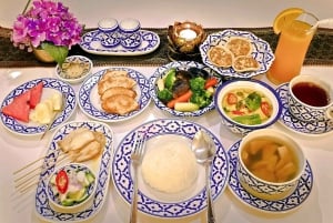 Шоу тайских танцев в Бангкоке с ужином и трансфером в отель