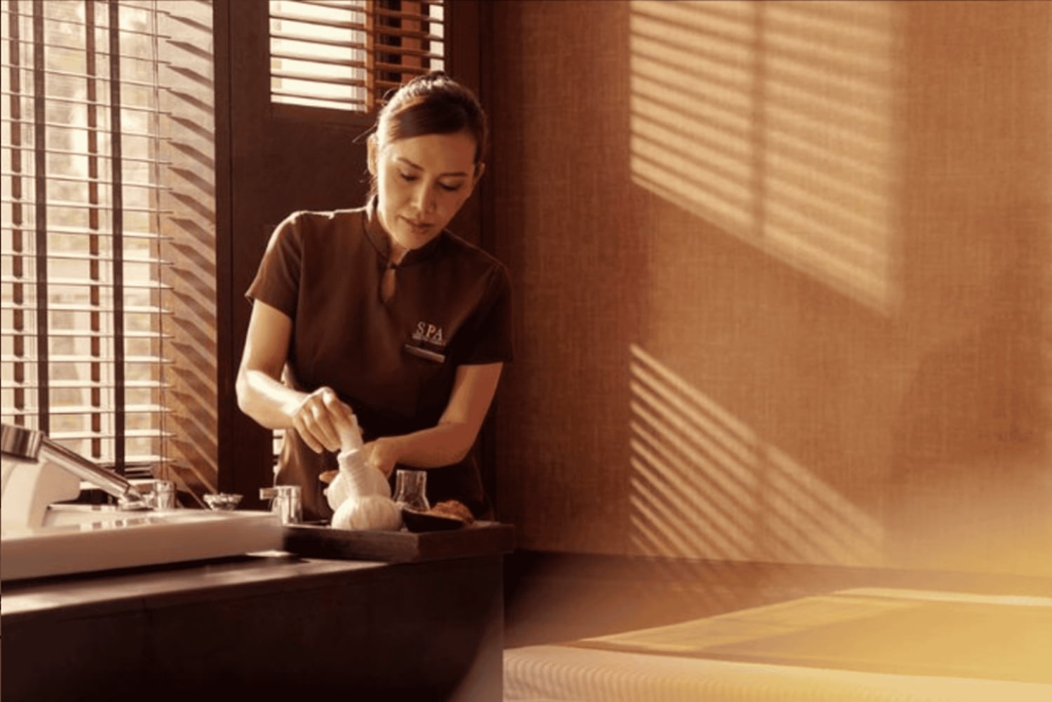 Bangkok: The Peninsula Spa At The Peninsula Hotel E-Voucher