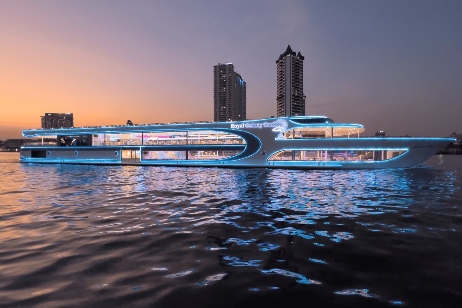 Bangkok: The Planet Chao Phraya River Dinner Cruise