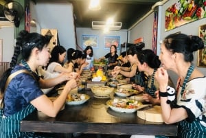 Bangkok: Tingly Thai Cooking School Half-Day Cooking Class