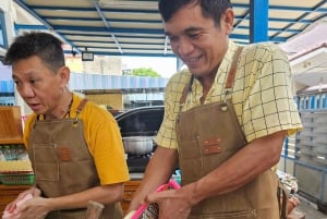 Thai Cooking Class with German and English-Speaking Chef