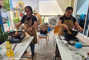 Thai Cooking Class with German and English-Speaking Chef