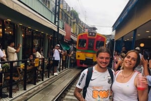Bangkok: Mercato ferroviario e mercato galleggiante con giro in barca