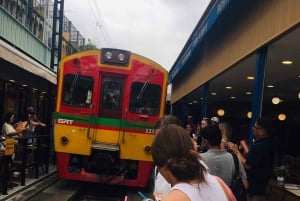 Bangkok: Mercato ferroviario e mercato galleggiante con giro in barca