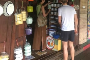 Bangkok Food Tour with Tuk Tuk and Private Boat Tour