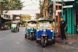 Bangkok: Private Tuk-Tuk Night Tour, River Cruise & Eats