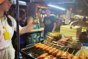 Bangkok Tuk-Tuk by Night with Chinatown Street Food Meal