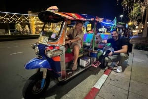 Bangkok: TUK TUK Tour Night Life Private with Hotel Pick Up