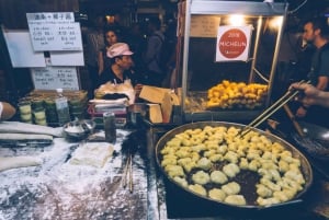 Bangkok: TUK TUK Tour Night Life Private with Hotel Pick Up